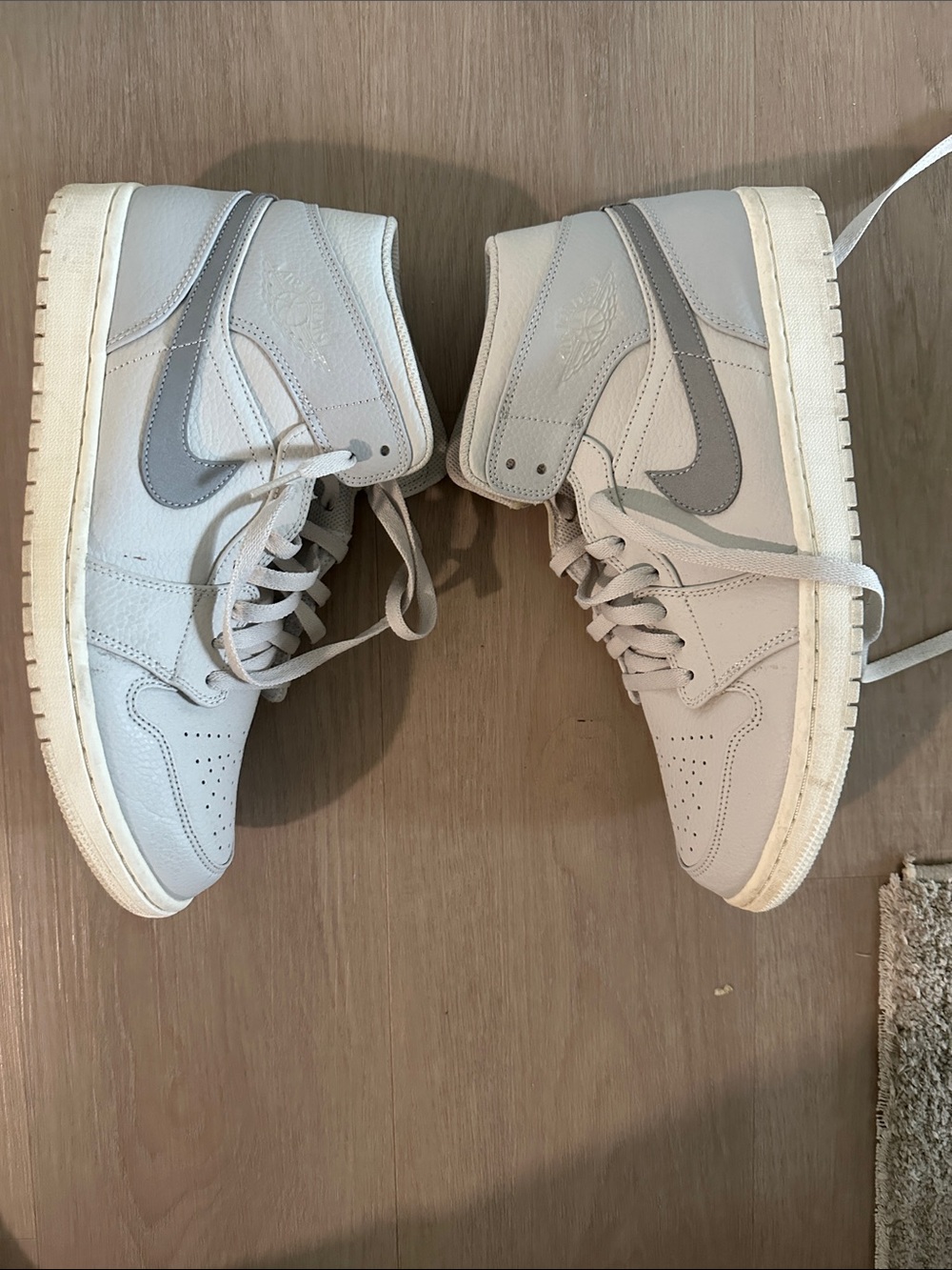 Jordan 1 Men's Mid-Top Sneakers in Light Gray and Off-White